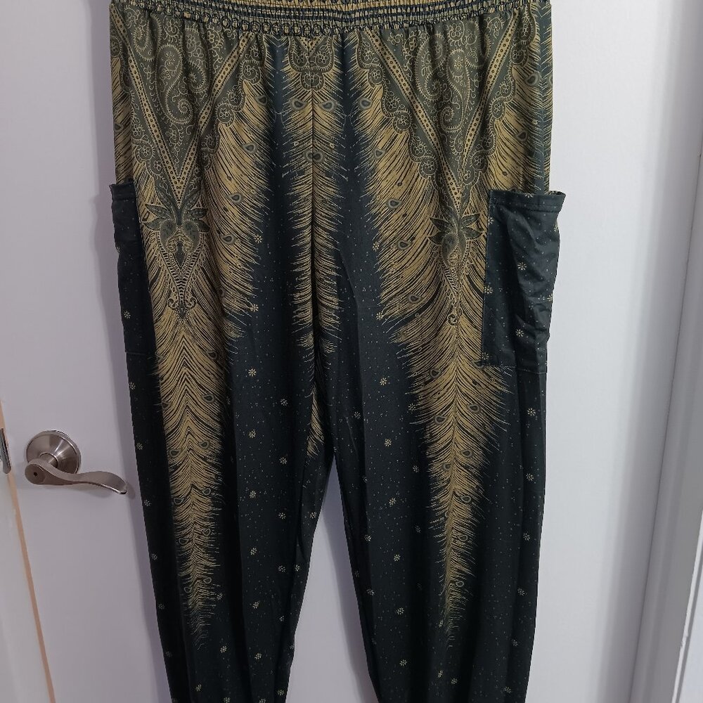 EXOTIC LOUNGING PANTS SIZE M NWT - QIANXIZHAN